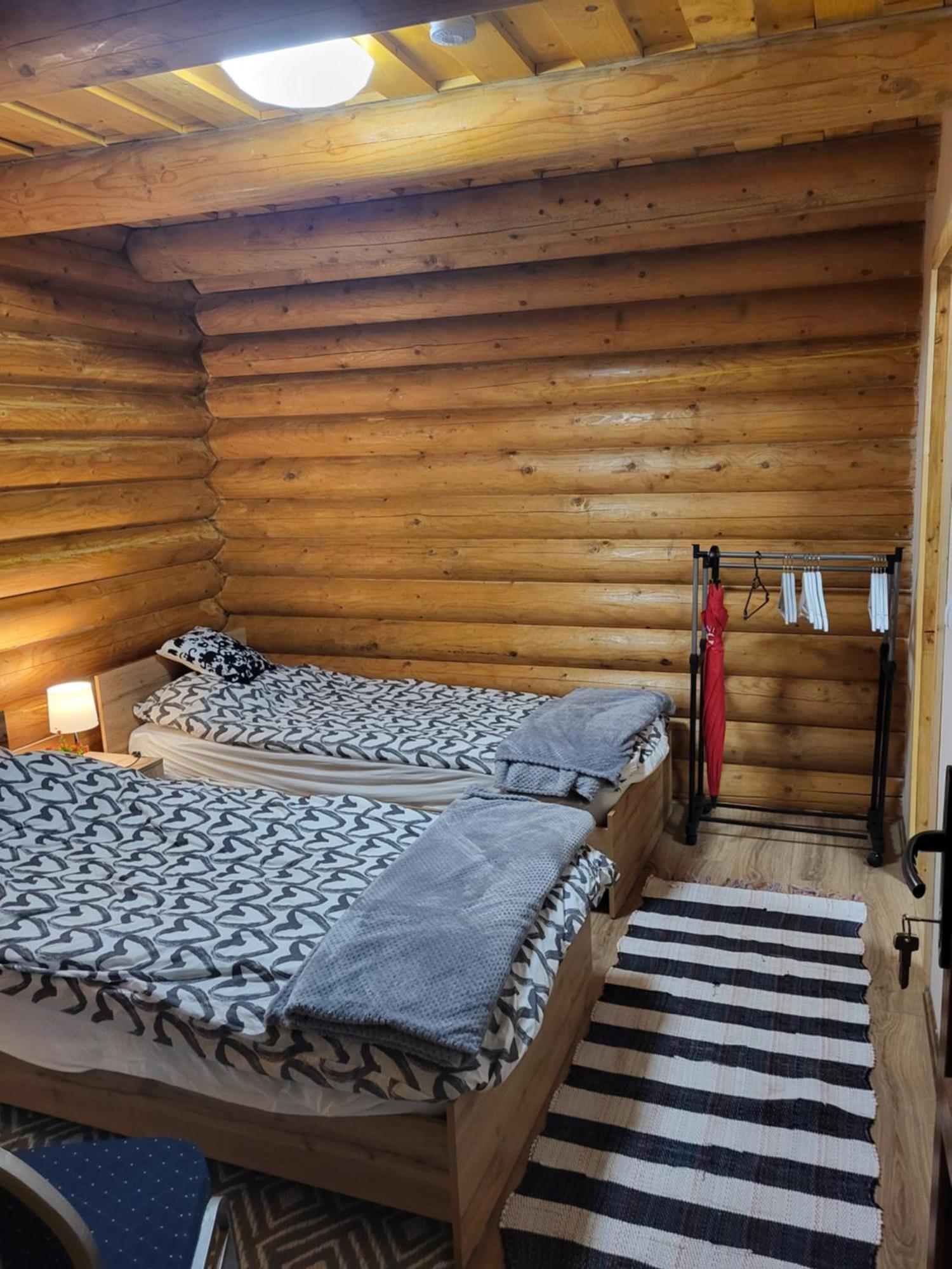 Woodhouse Appartement Eger Buitenkant foto